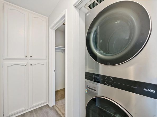 2930 Cowley Way 211, San Diego CA 92117