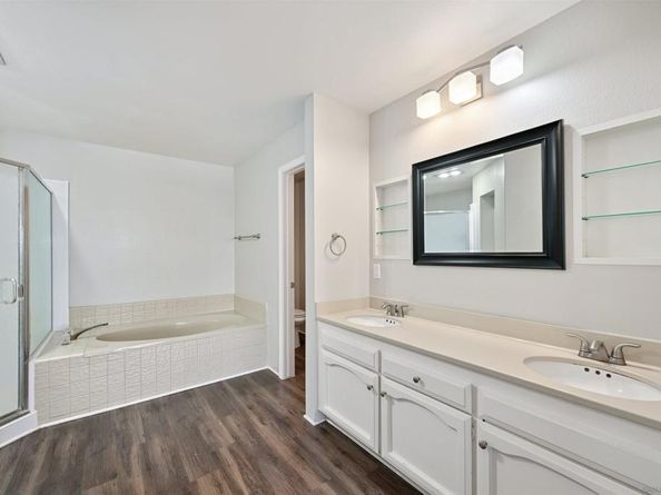 2930 Cowley Way 211, San Diego CA 92117