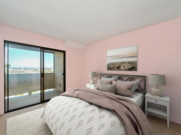 2930 Cowley Way 211, San Diego CA 92117