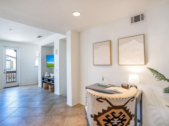 3157 Harbor Ridge Ln 2214, San Diego CA 92103