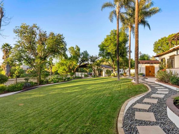 2103 Sunnyside Ave, El Cajon CA 92019