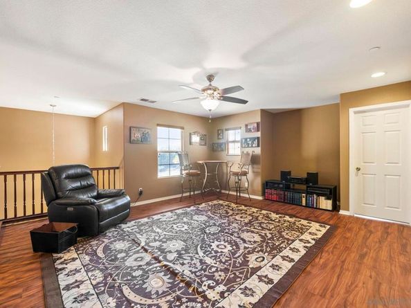 5545 Nanday Ct, Oceanside CA 92057