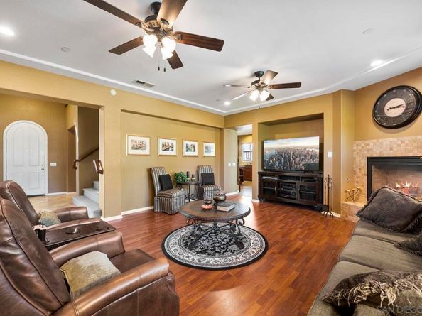 5545 Nanday Ct, Oceanside CA 92057