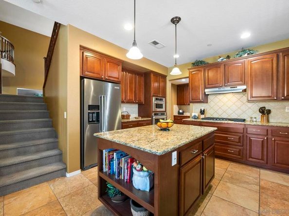 5545 Nanday Ct, Oceanside CA 92057