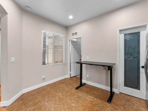 625 Sumner Way 4, Oceanside CA 92058