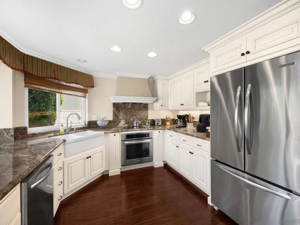 40 Brena, Irvine CA 92620