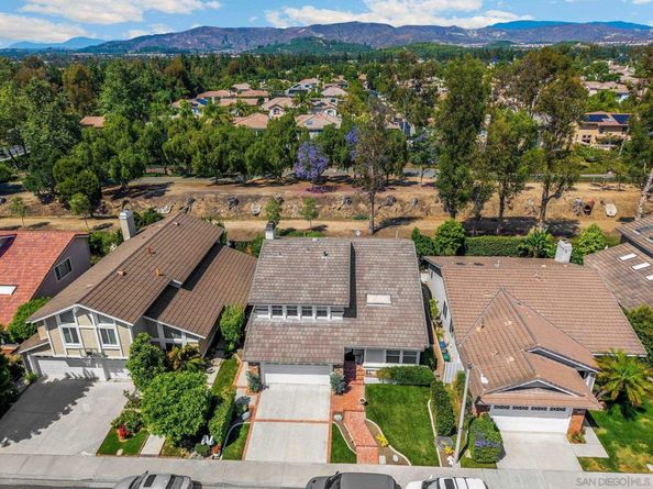 40 Brena, Irvine CA 92620