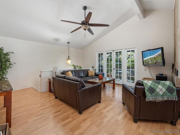 6028 Gaines St, San Diego CA 92110