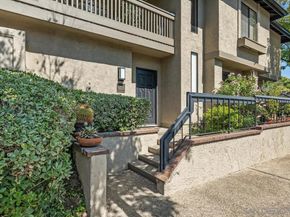 6028 Gaines St, San Diego CA 92110