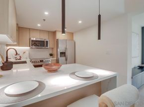 425 W Beech St 1706, San Diego CA 92101