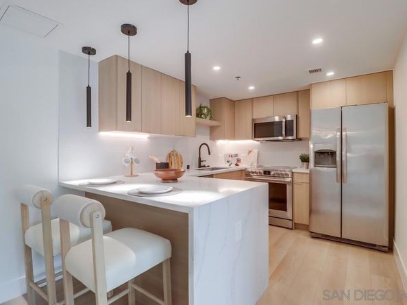 425 W Beech St 1706, San Diego CA 92101