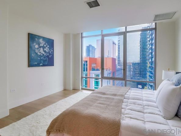 425 W Beech St 1706, San Diego CA 92101