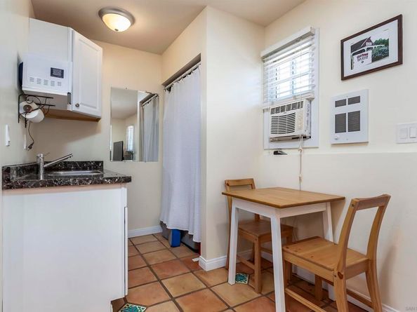 2544 Juan St, San Diego CA 92110
