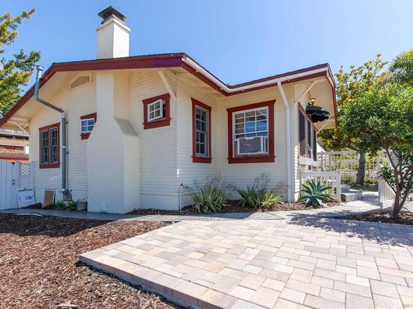 2544 Juan St, San Diego CA 92110
