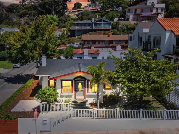 2544 Juan St, San Diego CA 92110