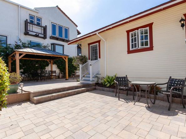 2544 Juan St, San Diego CA 92110