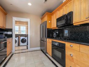 2544 Juan St, San Diego CA 92110
