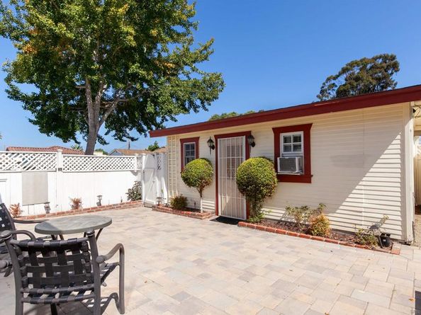 2544 Juan St, San Diego CA 92110