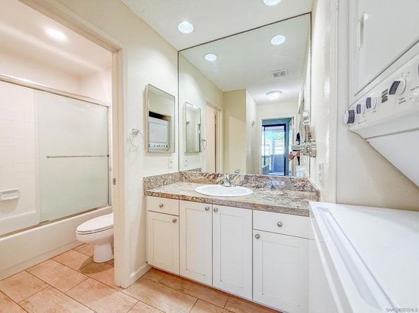 4435 Nobel Dr Unit 19, San Diego CA 92122