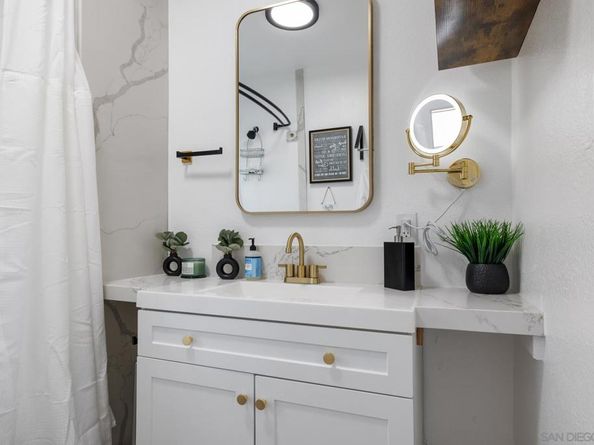 1055 21st, San Diego CA 92102