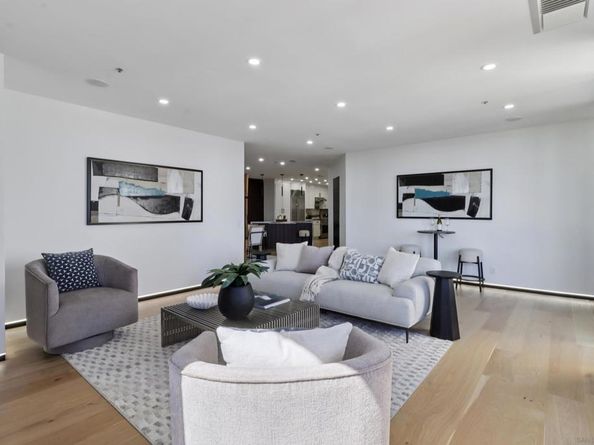 700 Front St 1402, San Diego CA 92101
