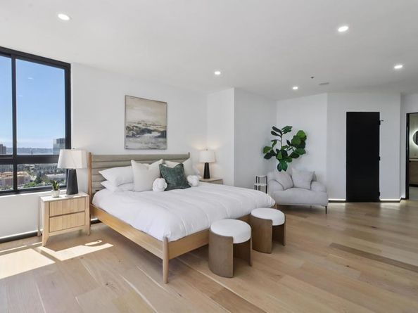 700 Front St 1402, San Diego CA 92101