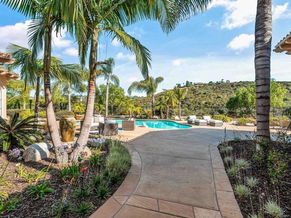 4695 Rancho Verde Trl, San Diego CA 92130