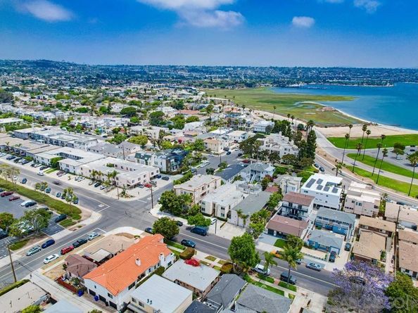 1703 La Playa Ave B, San Diego CA 92109