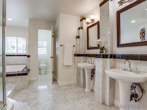 1703 La Playa Ave B, San Diego CA 92109