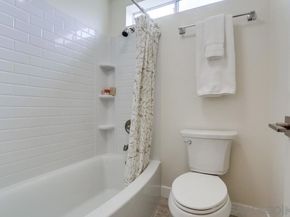 1703 La Playa Ave B, San Diego CA 92109
