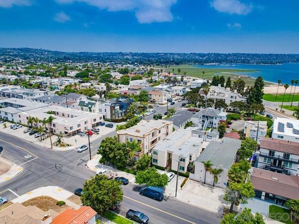 1703 La Playa Ave B, San Diego CA 92109