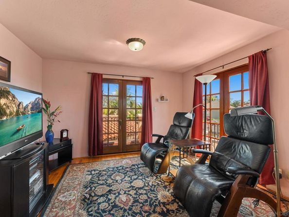 4010 S Hempstead Circle, San Diego CA 92116
