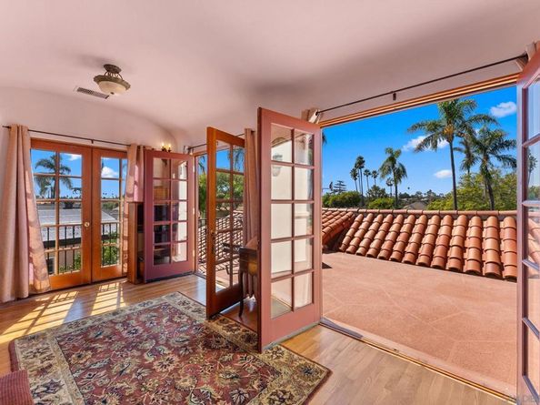 4010 S Hempstead Circle, San Diego CA 92116