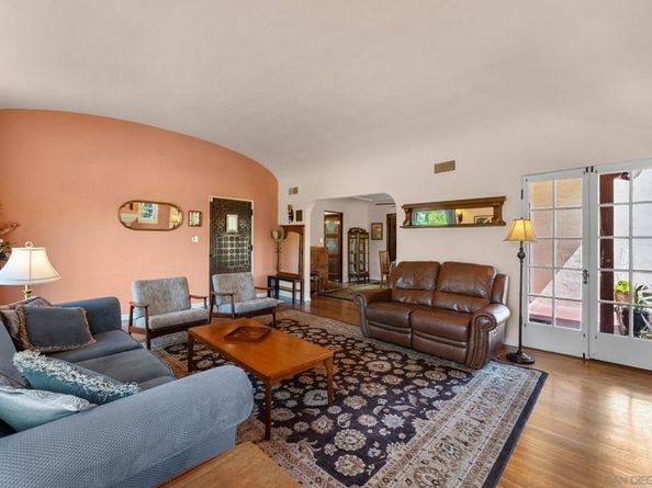 4010 S Hempstead Circle, San Diego CA 92116