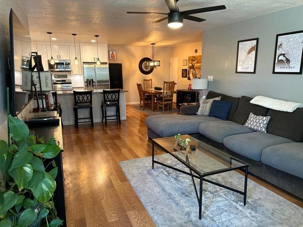 425 Autumn Dr 25, San Marcos CA 92069