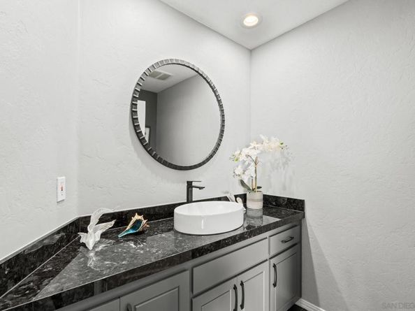 1695 Neale St, San Diego CA 92103