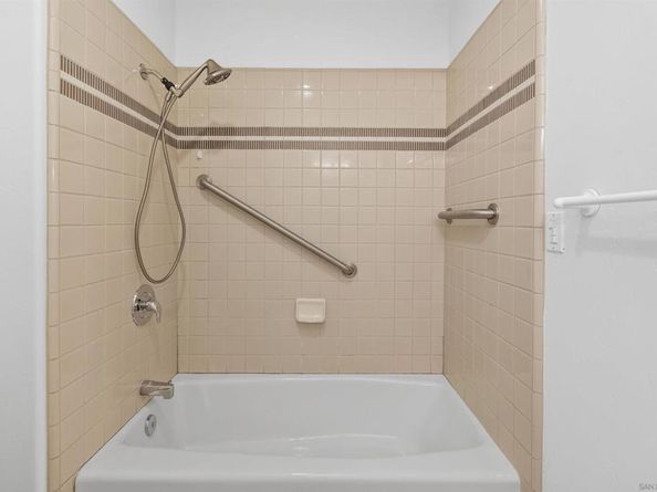 405 W Nutmeg St, San Diego CA 92103