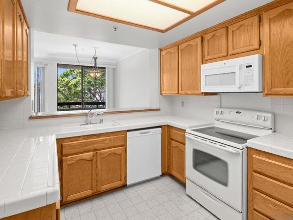 5875 Friars Rd 4201, San Diego CA 92110