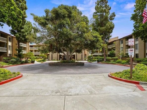 1855 Diamond St 201, San Diego CA 92109