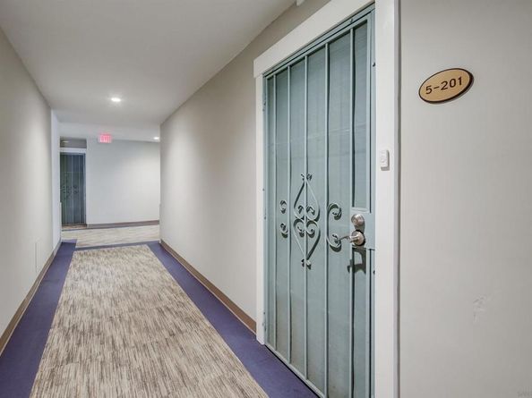 1855 Diamond St 201, San Diego CA 92109