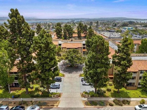 1855 Diamond St 201, San Diego CA 92109