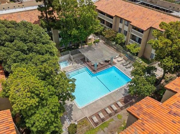 1855 Diamond St 201, San Diego CA 92109