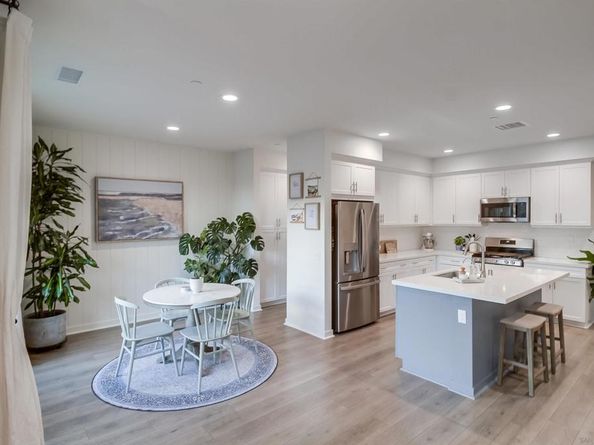 317 Brookside Way, Santee CA 92071
