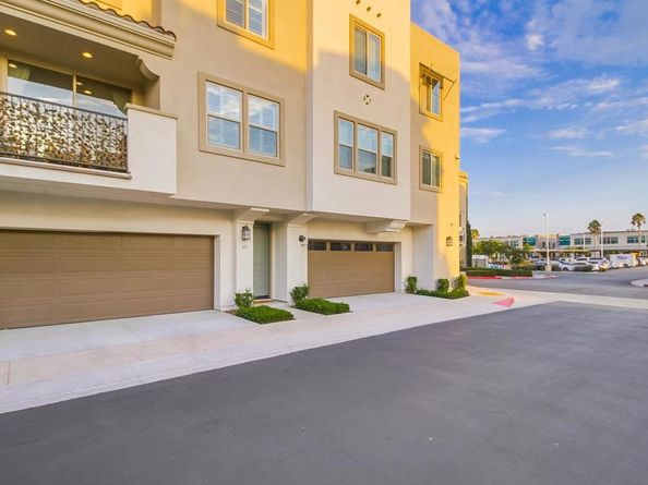 317 Brookside Way, Santee CA 92071