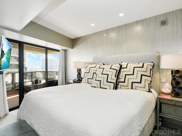 100 Harbor Drive 1906, San Diego CA 92101