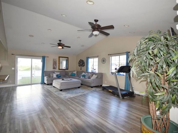 6387 Anvil Lake Ave, San Diego CA 92119