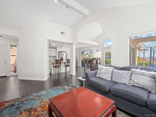 1709 Doral Gln, Escondido CA 92026