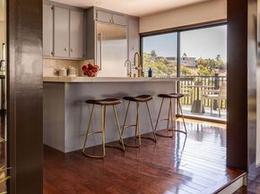 9234 Kinglet Drive, Los Angeles CA 90069