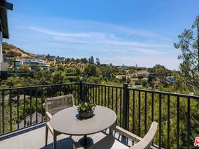9234 Kinglet Drive, Los Angeles CA 90069