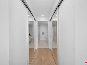 105 S Mariposa Avenue 204, Los Angeles CA 90004